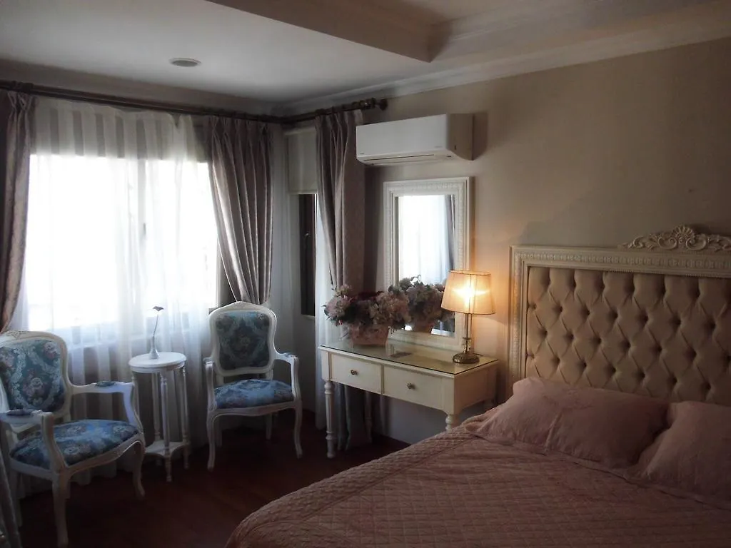 Hotel Daphne Istanbul 4*,